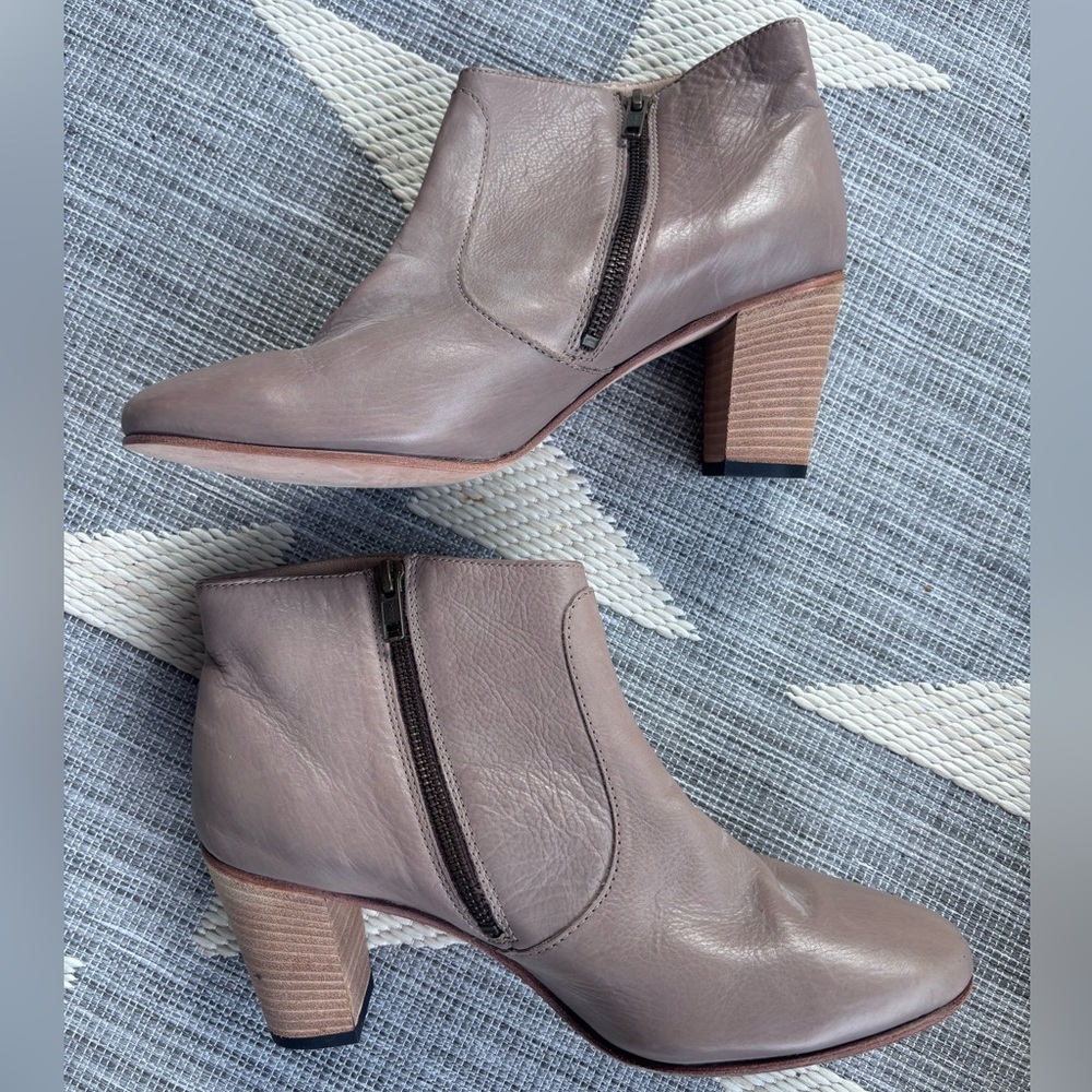 Johnston & Murphy Women's Taupe Ankle Boots | Size 10